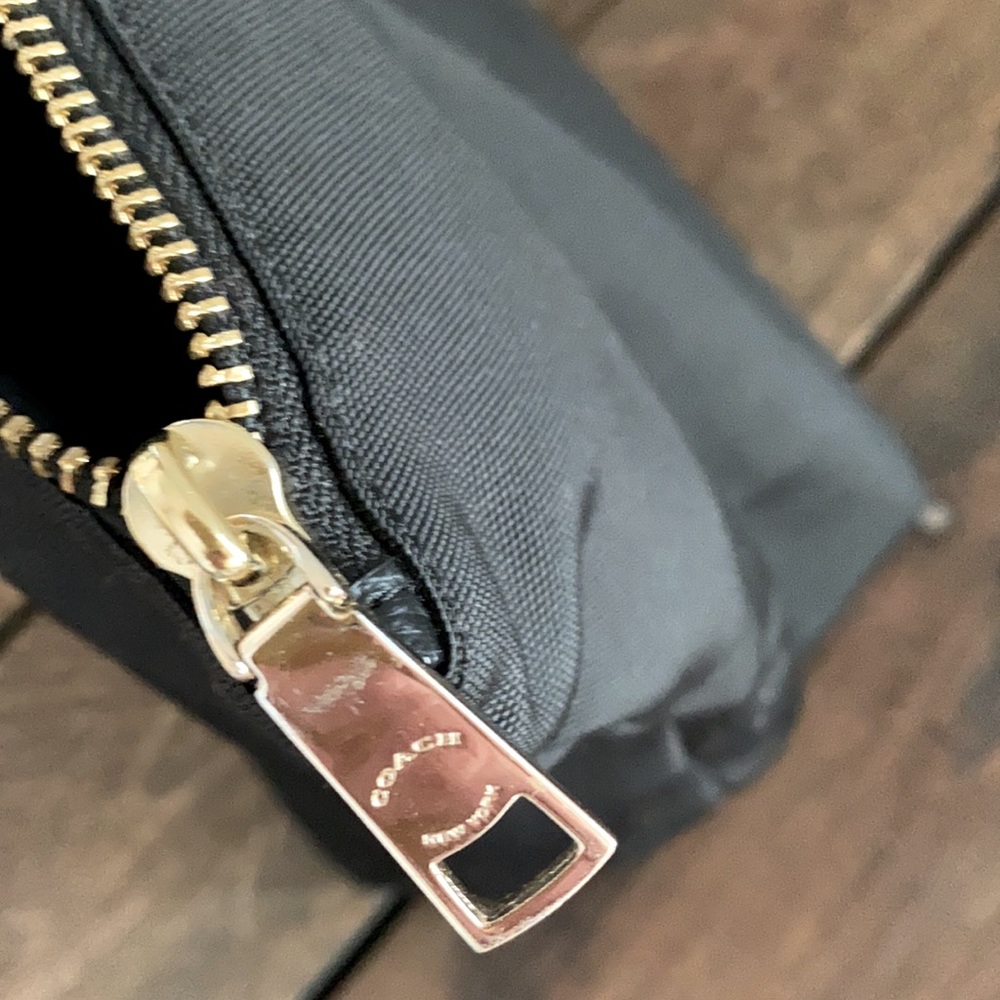 Coach purse - Picture 4 of 14